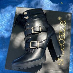 Women’s heeled booties